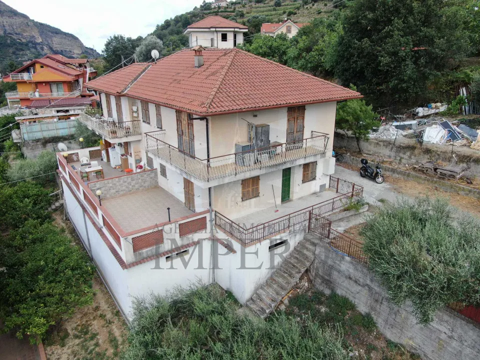 Byhus i Ventimiglia, Imperia - foto 1