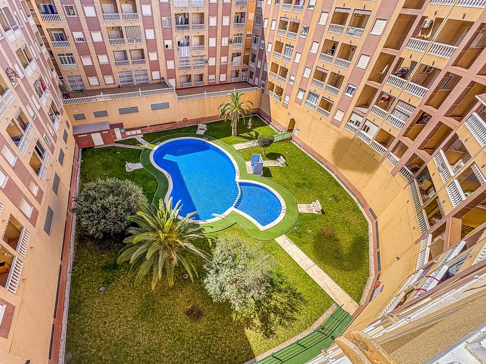 Lejlighed i Torrevieja, Alicante - foto 2