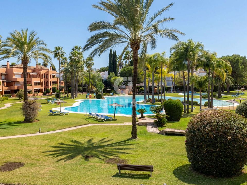 Penthouse i Atalaya Isdabe, Malaga - foto 1