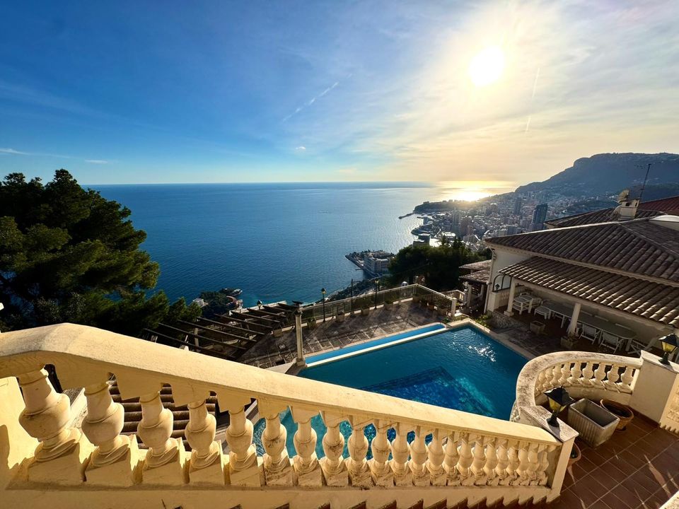 Villa i Roquebrune-Cap-Martin, Alpes-Maritimes - bilde 1