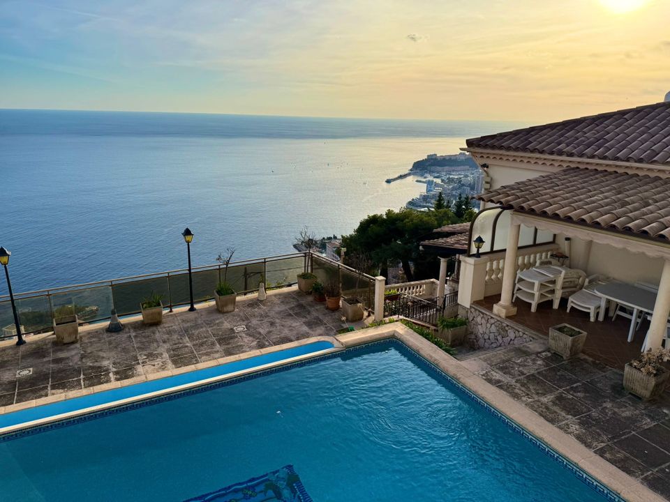 Villa i Roquebrune-Cap-Martin, Alpes-Maritimes - bilde 2