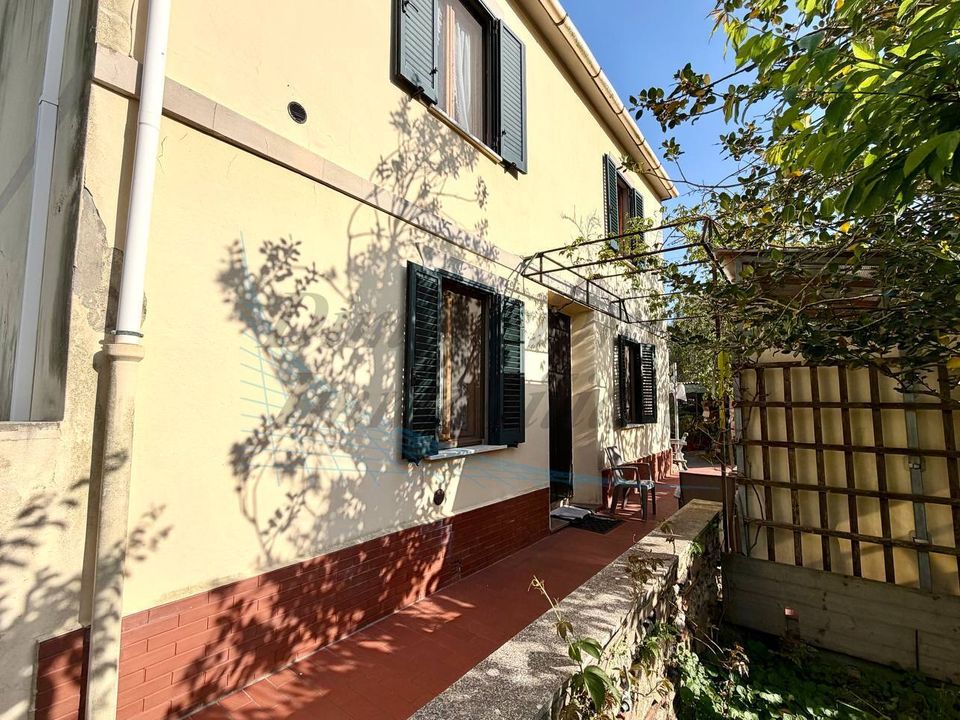 Villa i Rosignano Marittimo, Livorno - foto 1