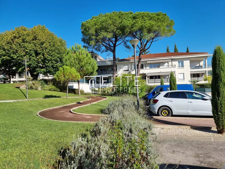 Lejlighed i Grasse, Alpes-Maritimes - foto 1