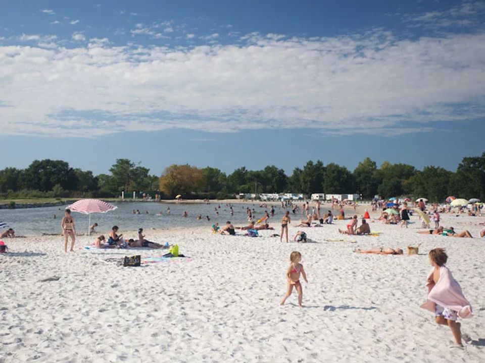 Terreno en Lanton, Gironde - foto 1