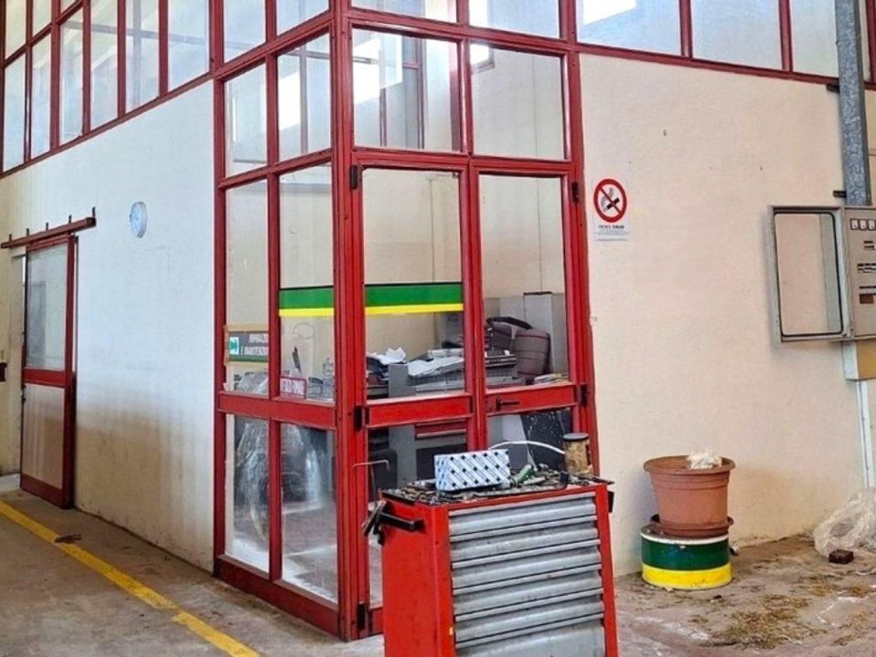 Erhvervsejendom i Elmas, Cagliari - foto 4