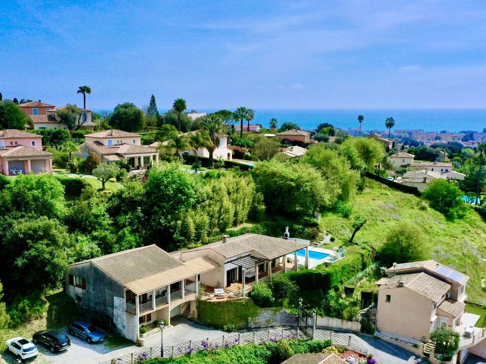 Villa i Cagnes-sur-Mer, Alpes-Maritimes - foto 2