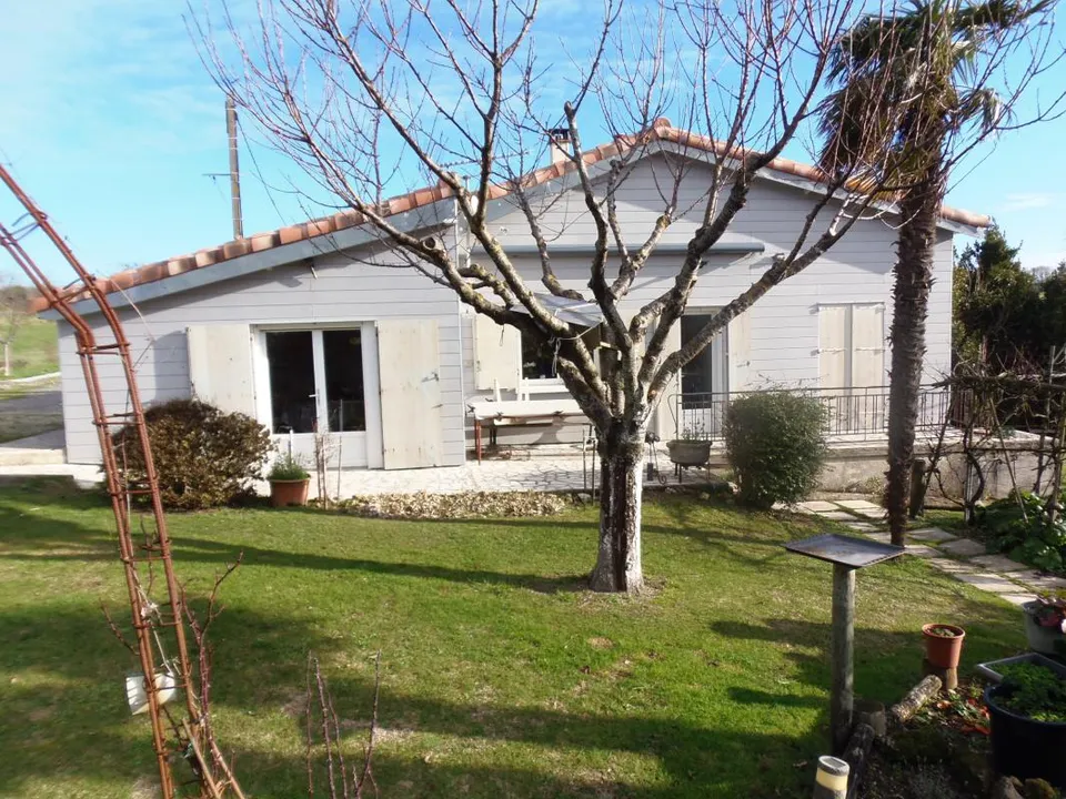 Villa i Chenac-Saint-Seurin-D'Uzet, Charente-Maritime - foto 1
