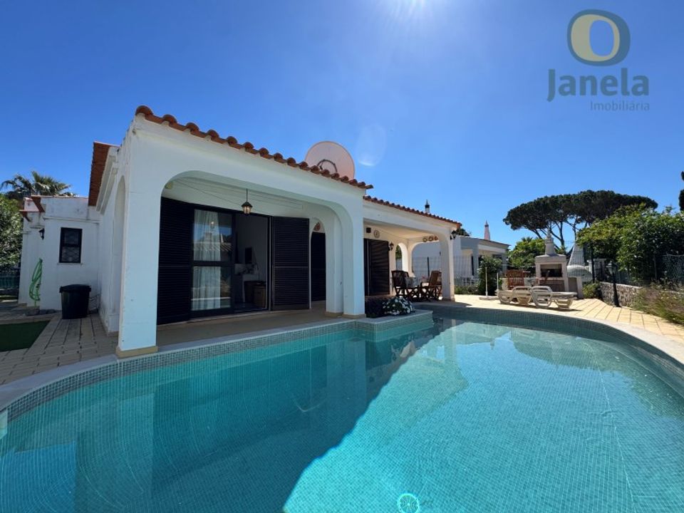 Villa i Quarteira, Faro - foto 1