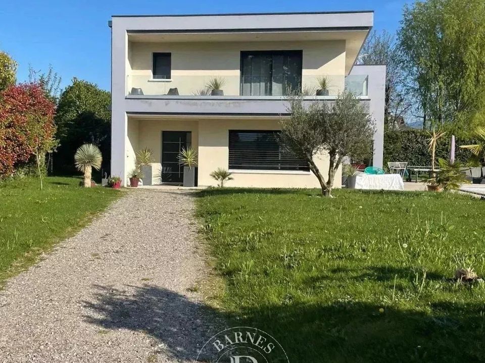 Villa i Chens-sur-Léman, Haute-Savoie - foto 1