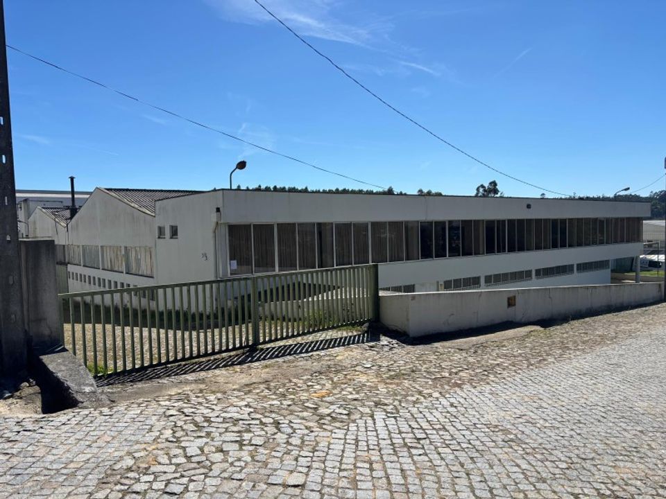 Erhvervsejendom i Trofa, Porto - foto 1