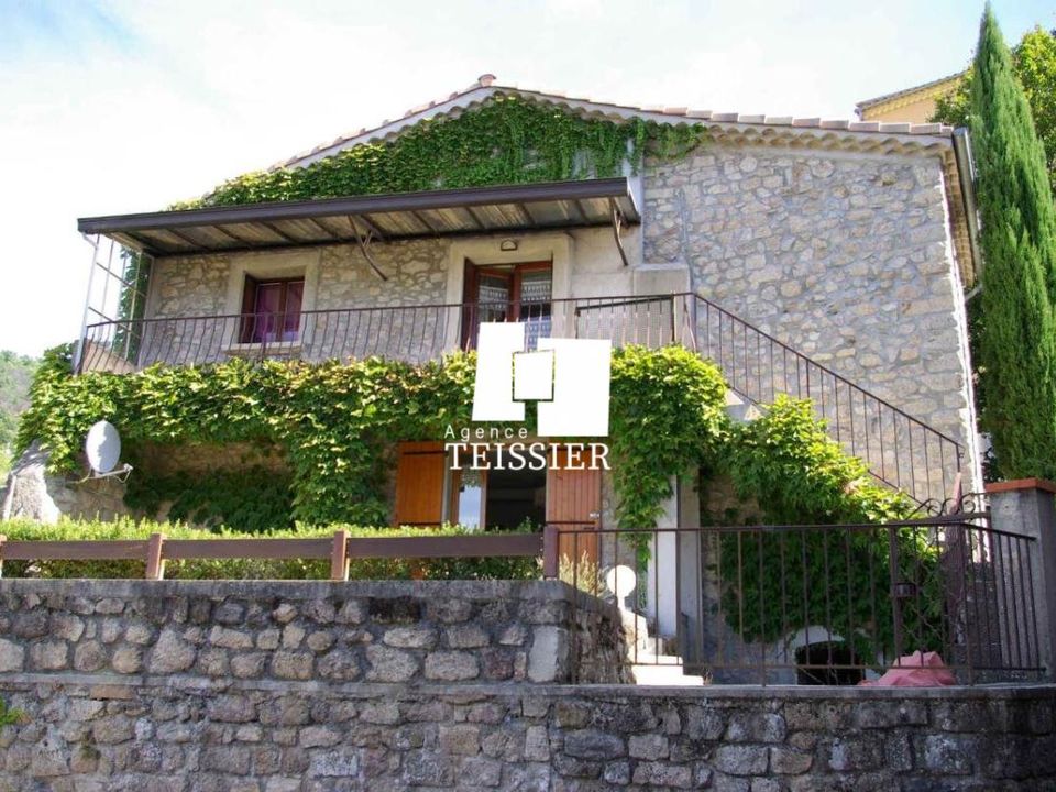 Landejendom i Rocher, Ardeche - foto 1
