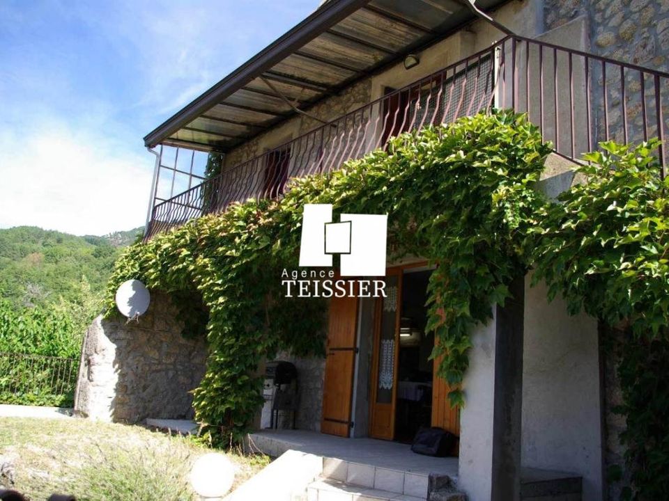 Landejendom i Rocher, Ardeche - foto 2