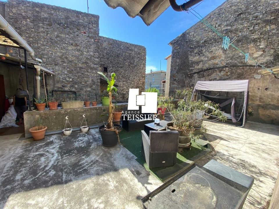 Villa i Saint-Paul-le-Jeune, Ardeche - bilde 1