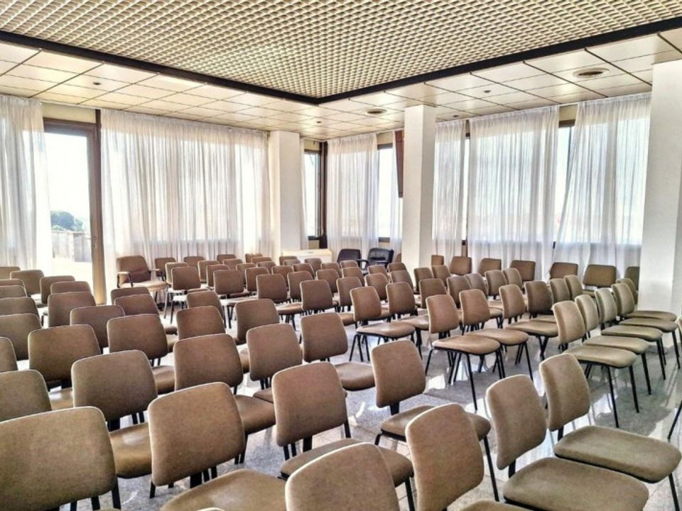 Erhvervsejendom i Elmas, Cagliari - foto 1