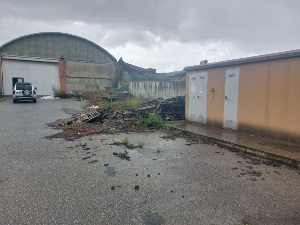Erhvervsejendom i Valdina, Messina - foto 2