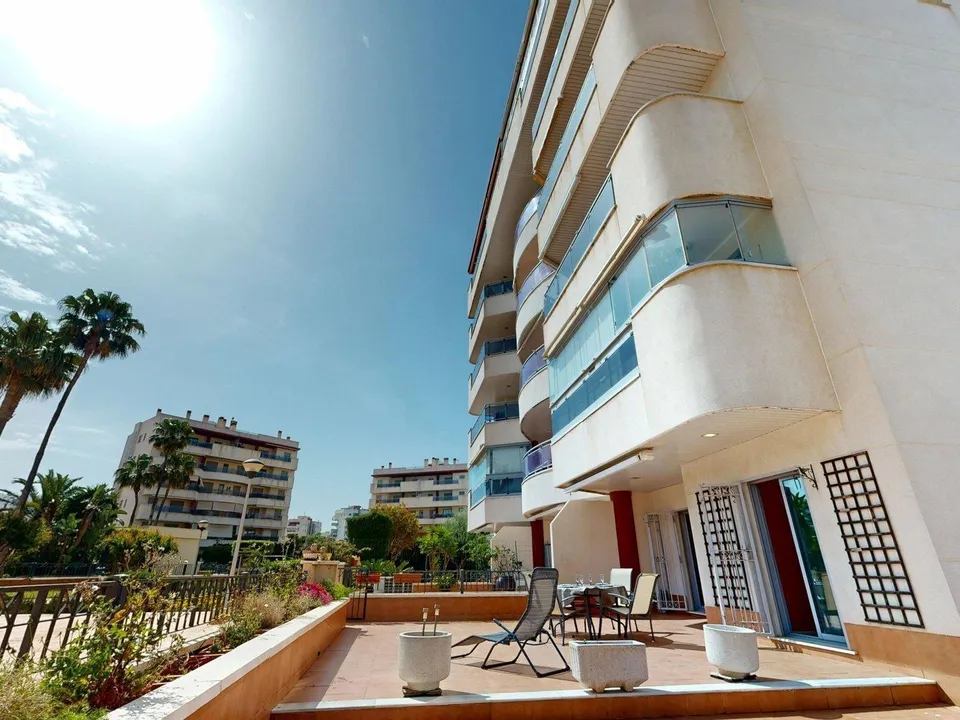 Lejlighed i Los Arenales Del Sol, Alicante - foto 2