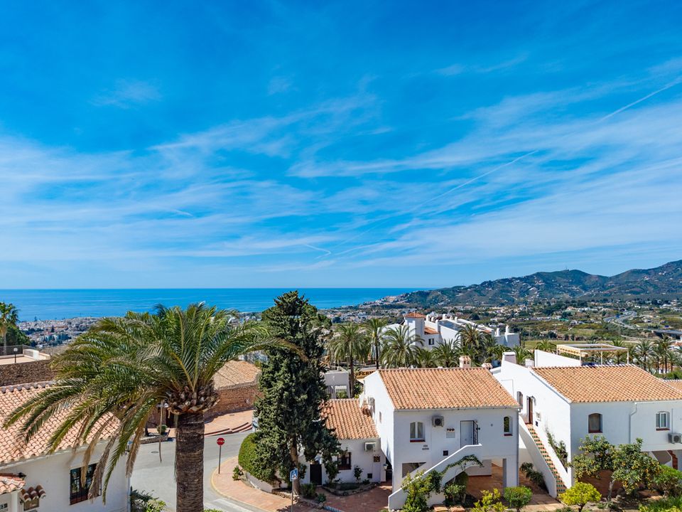 Lejlighed i Nerja, Malaga - foto 1