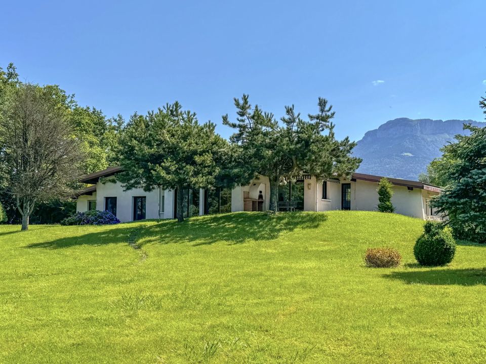 Villa i Annecy, Haute-Savoie - foto 1