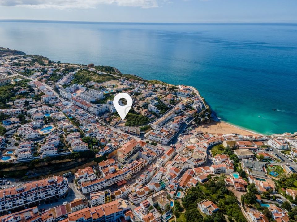 Erhvervsejendom i Carvoeiro, Faro - foto 1