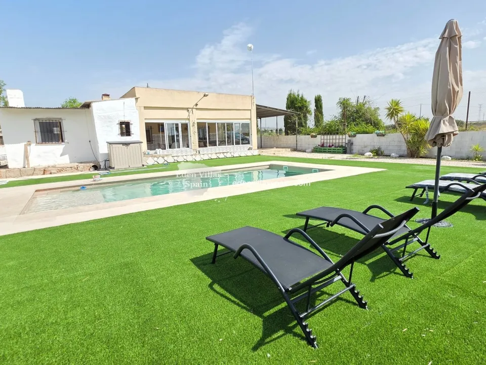 Villa i Crevillent, Alicante - foto 1
