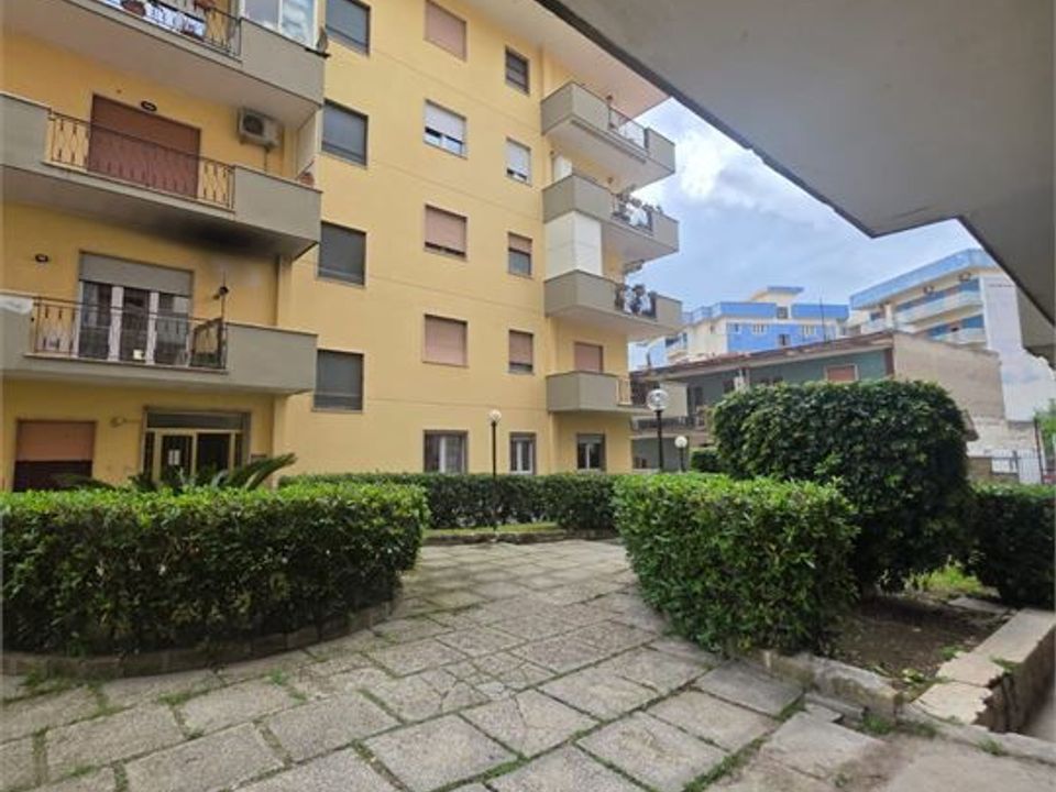 Lejlighed i Mondragone, Caserta - foto 1