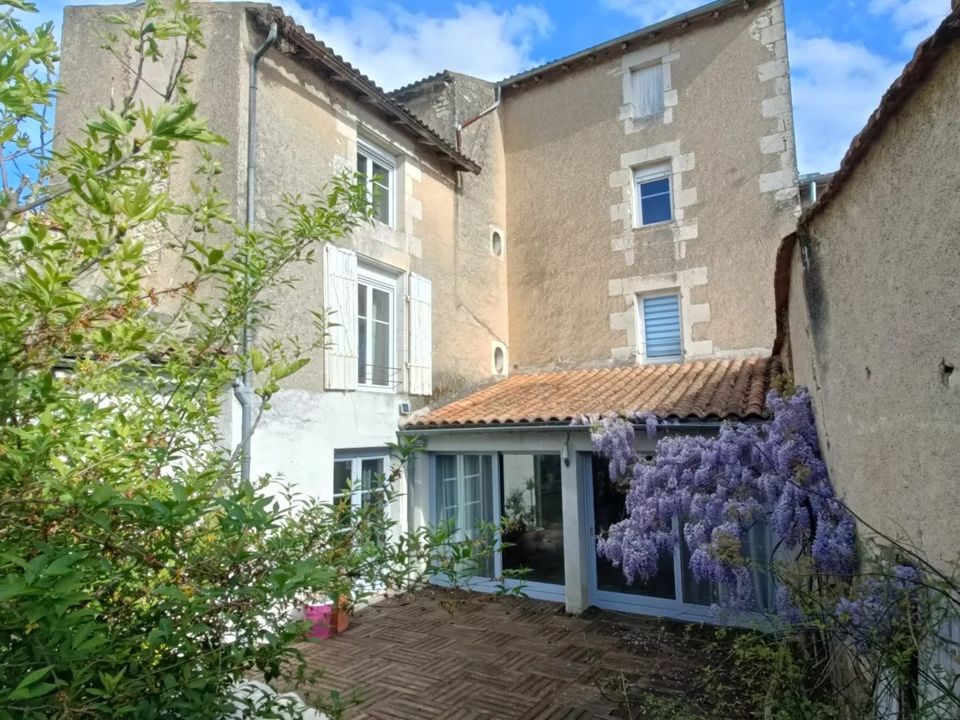 Villa i Neuville-de-Poitou, Vienne - foto 1