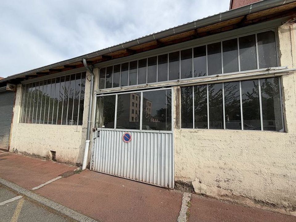 Garage i Montrond-les-Bains, Loire - foto 1