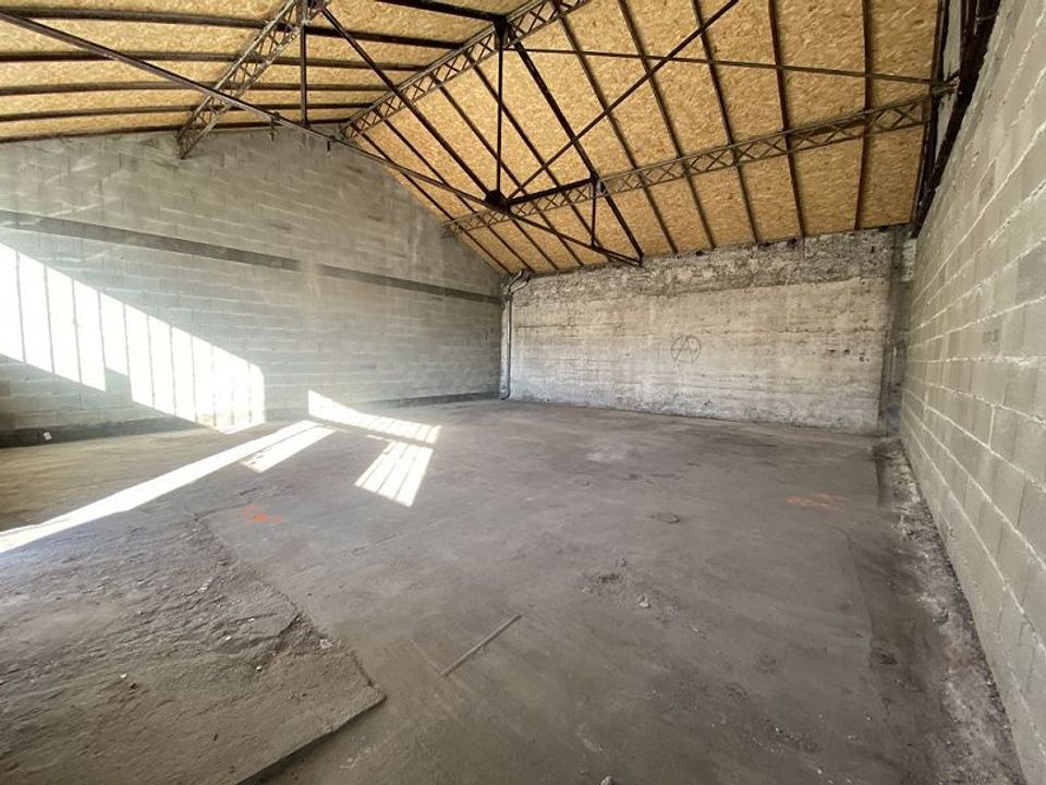 Garage i Montrond-les-Bains, Loire - foto 2