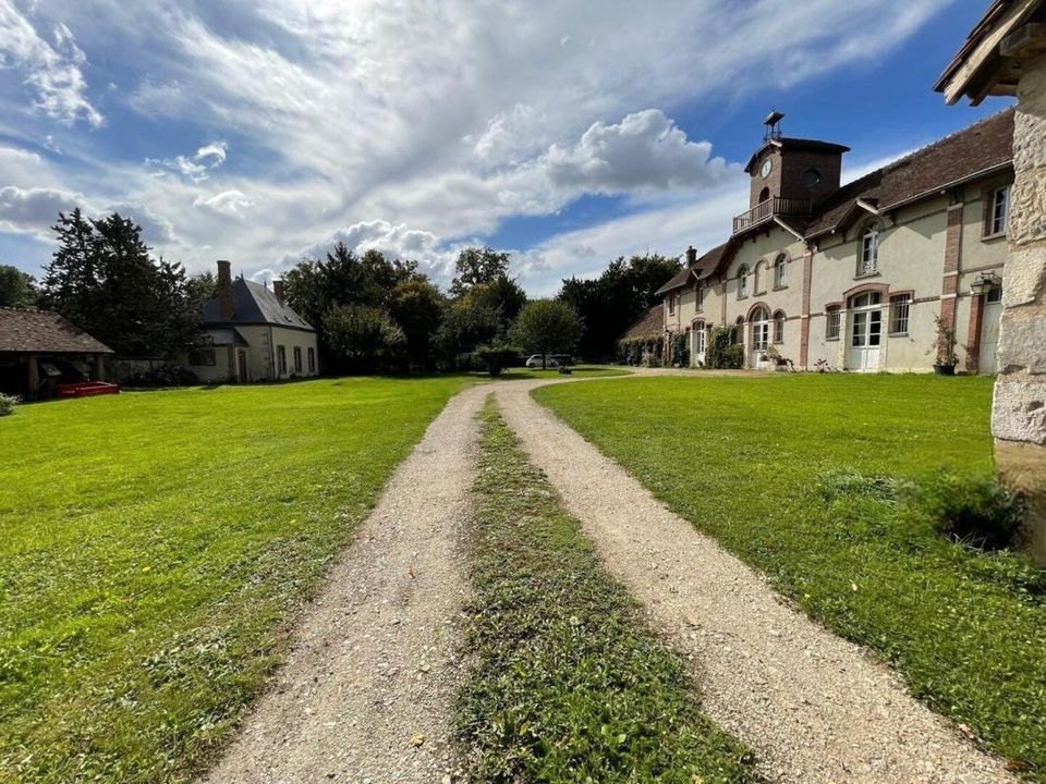 Villa in Chartres, Eure-et-Loir - foto 1