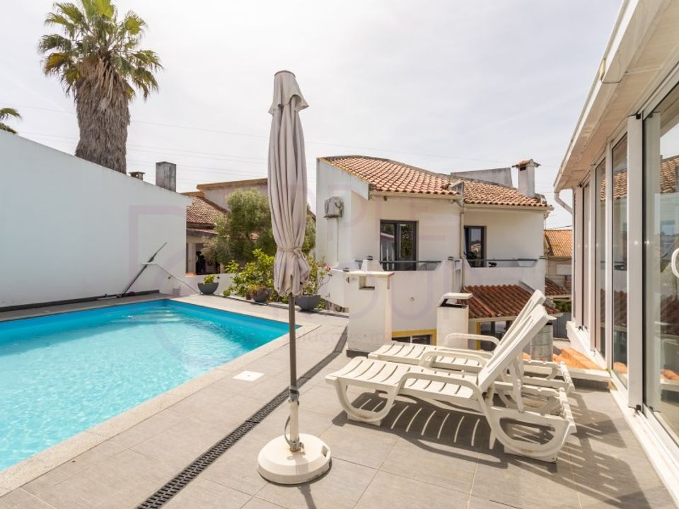 Villa in Corroios, Setubal - foto 1