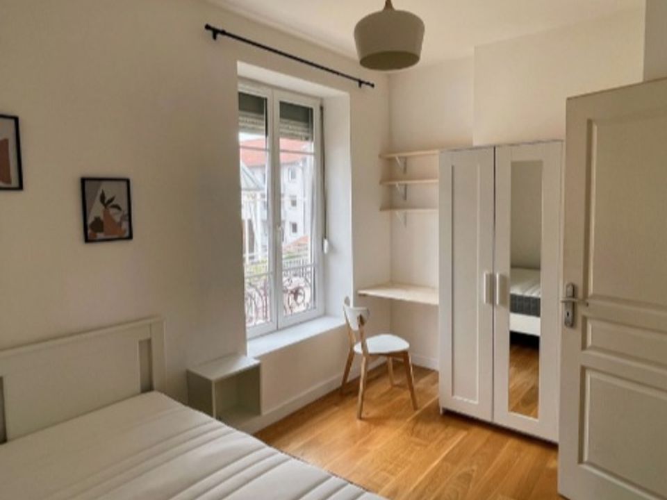Villa a Villeurbanne, Rhone - foto 1