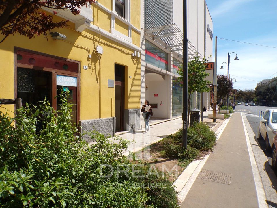 Erhvervsejendom i Cagliari, Cagliari - foto 1