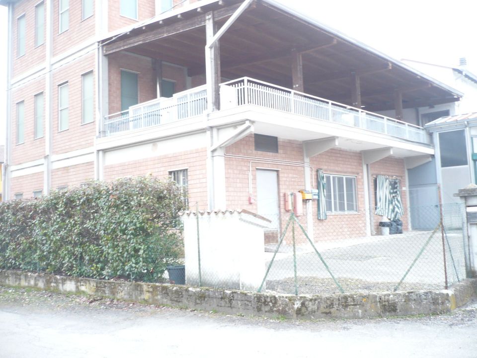 Erhvervsejendom i Medesano, Parma - foto 1