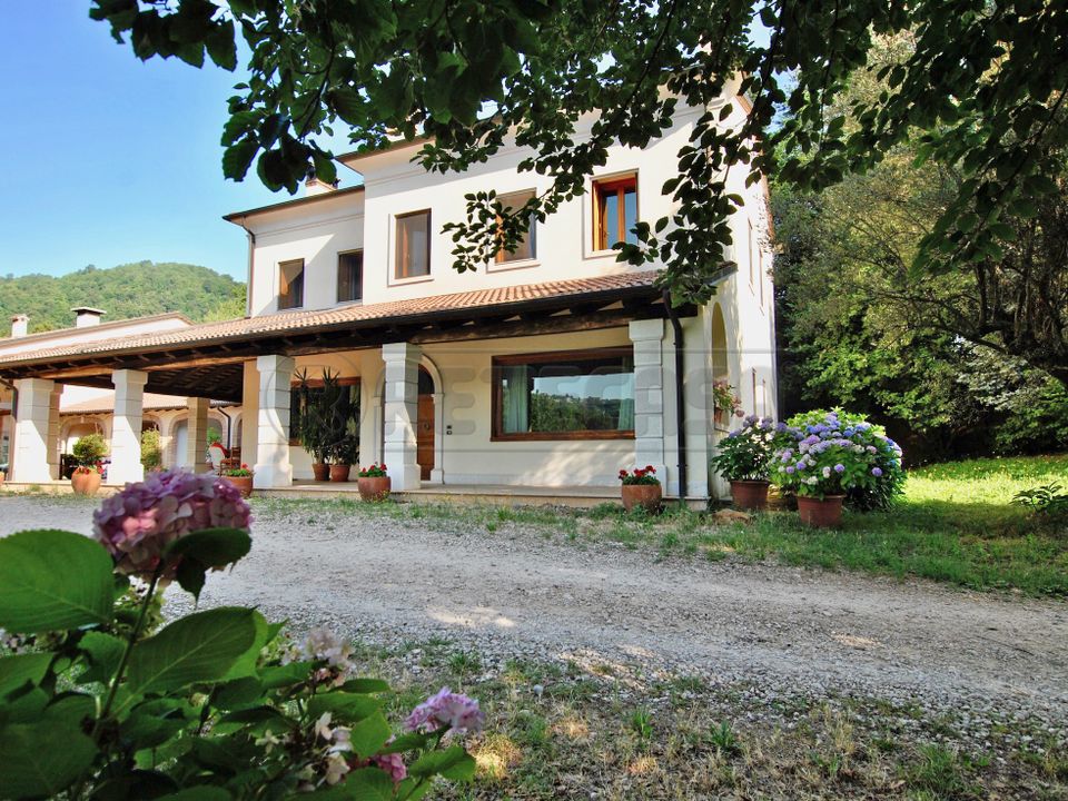 Villa i Cornedo Vicentino, Vicenza - foto 1