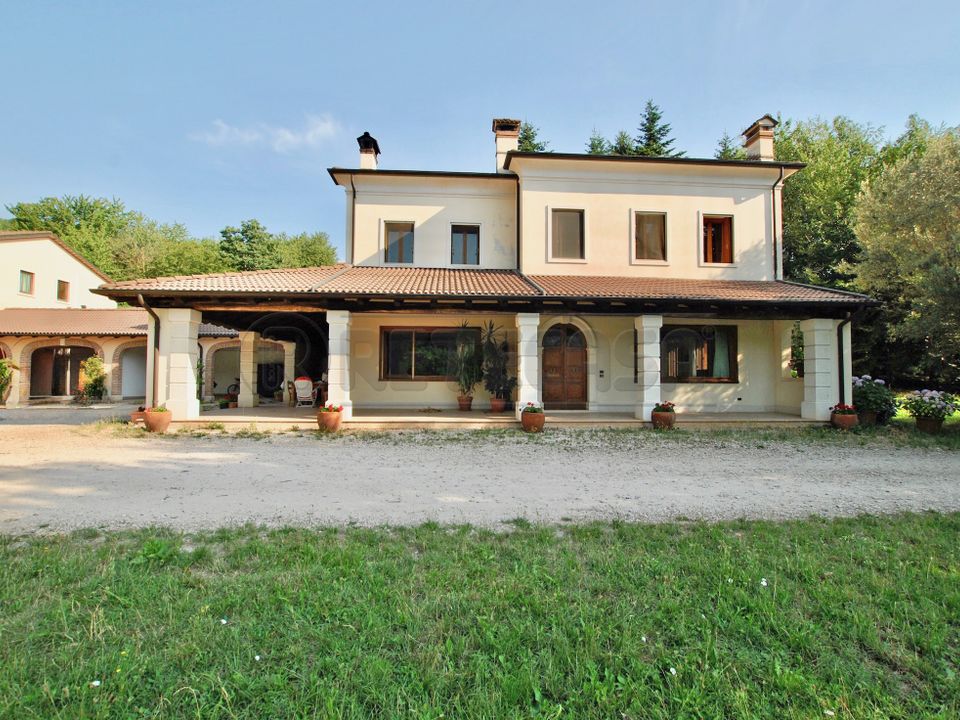Villa i Cornedo Vicentino, Vicenza - foto 2