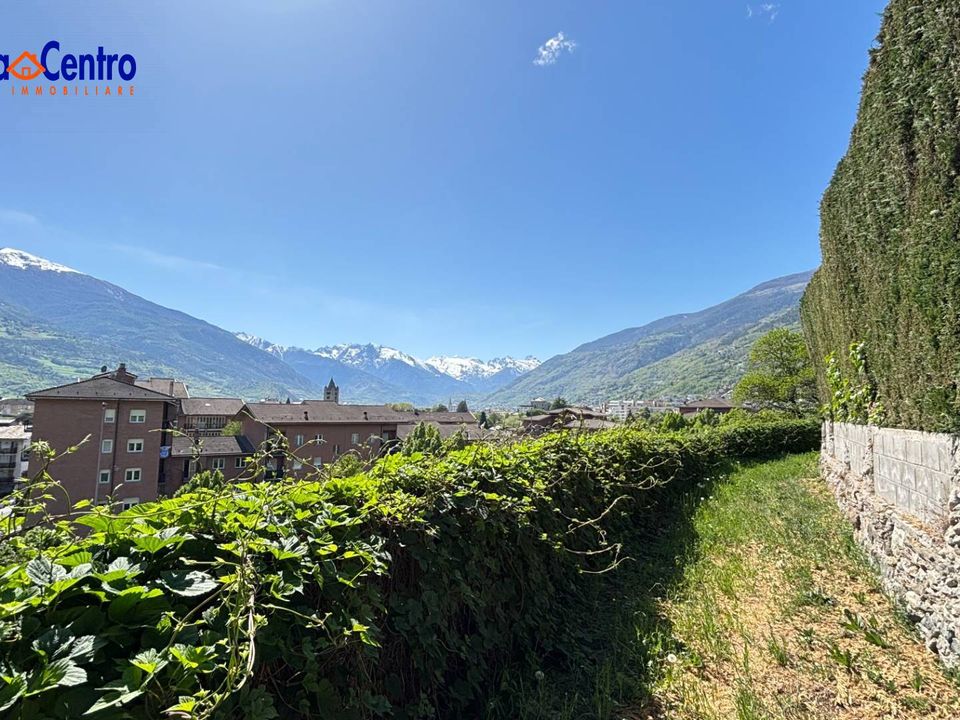 Helårsgrund i Aosta, Aosta Valley - foto 2