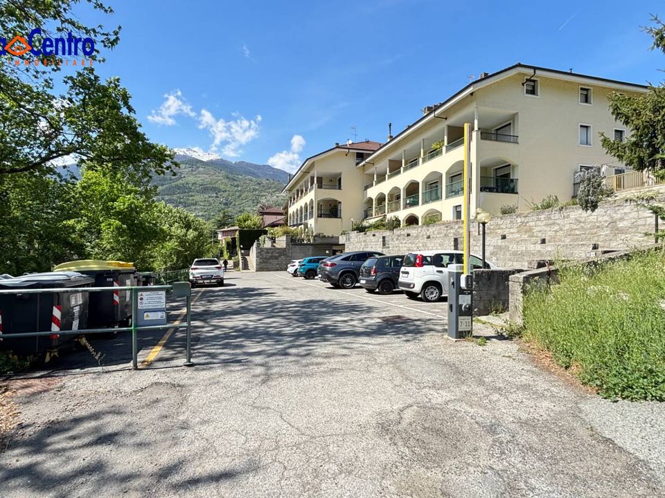Parkeringsplads i Aosta, Aosta Valley - foto 1