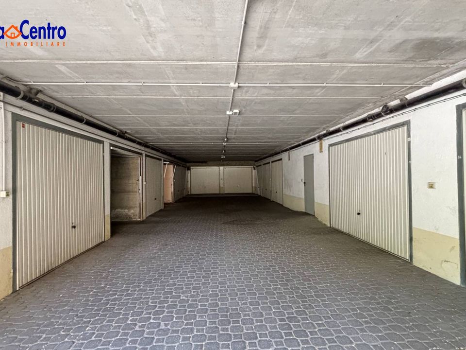 Parkeringsplads i Aosta, Aosta Valley - foto 4