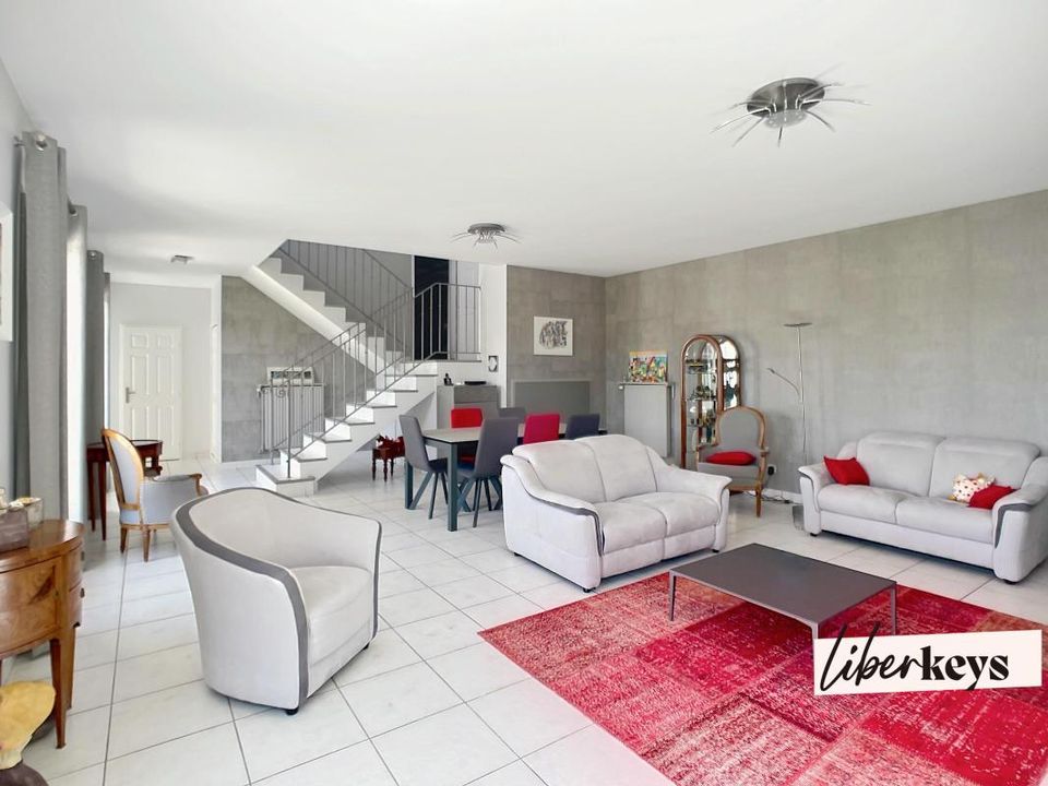 Villa i Fontaines-Saint-Martin, Rhone - foto 4