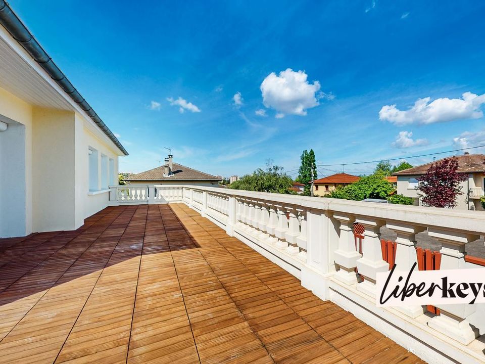 Villa i Saint-Genis-Laval, Rhone - bilde 3