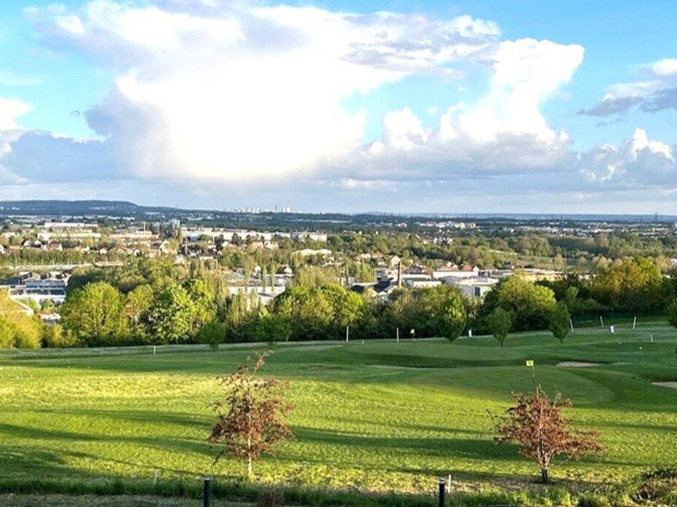 Erhvervsejendom i Ennery, Val-d'Oise - foto 1