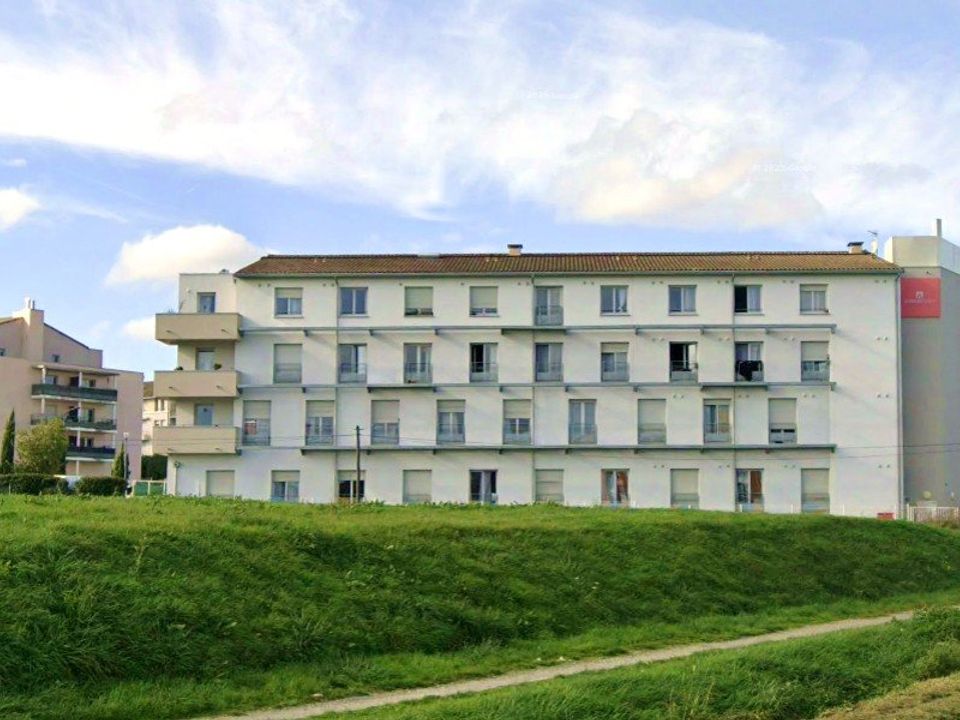 Erhvervsejendom i Cornebarrieu, Haute-Garonne - foto 1