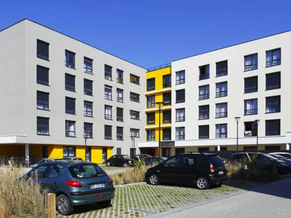 Erhvervsejendom i Caen, Calvados - foto 1