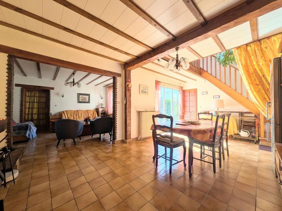 Villa en Les Clayes-Sous-Bois, Yvelines - foto 2
