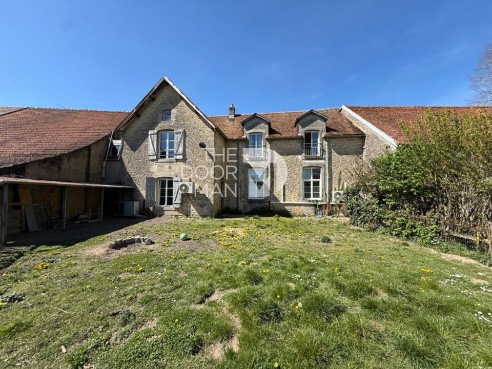 Villa i Saints-Geosmes, Haute-Marne - bilde 1