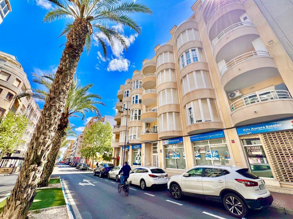 Lejlighed i Torrevieja, Alicante - foto 1