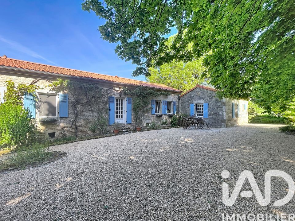 Casa de campo en Saint-Hilaire-des-Loges, Vendee - foto 2