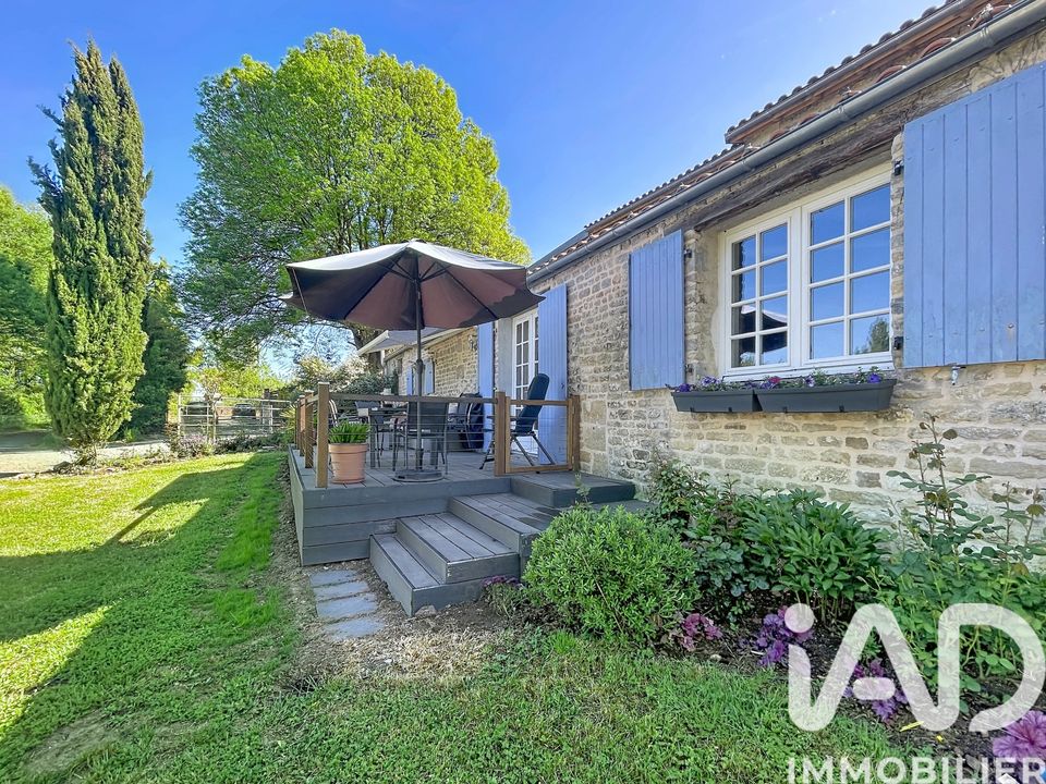 Casa de campo en Saint-Hilaire-des-Loges, Vendee - foto 3