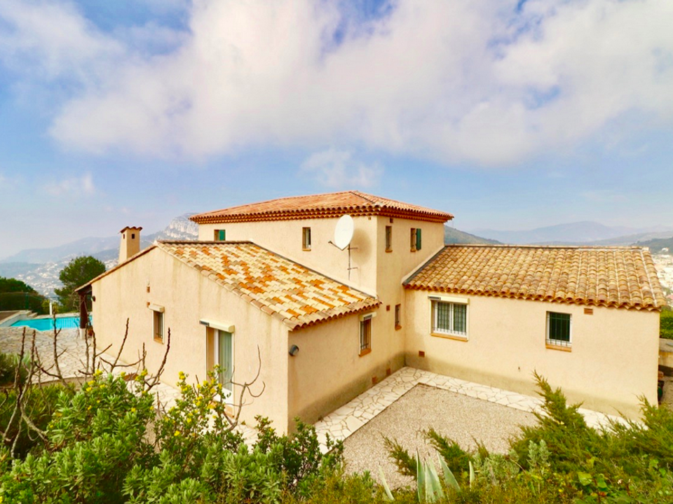 Villa i La Turbie, Alpes-Maritimes - foto 1