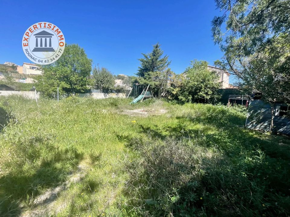 Helårsgrund i La Fare-les-Oliviers, Bouches-du-Rhone - foto 1